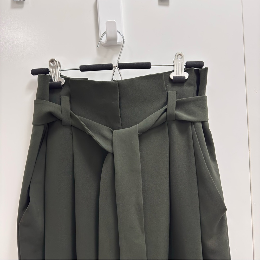 COS Trouser Women’s Relaxing fit High-Waisted wide-Leg cropped tie front size L - Picture 13 of 13